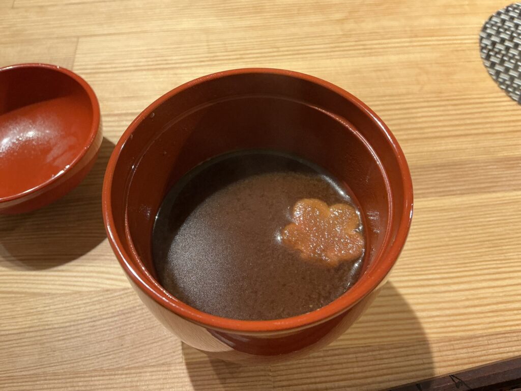 寿司こまちの赤出汁