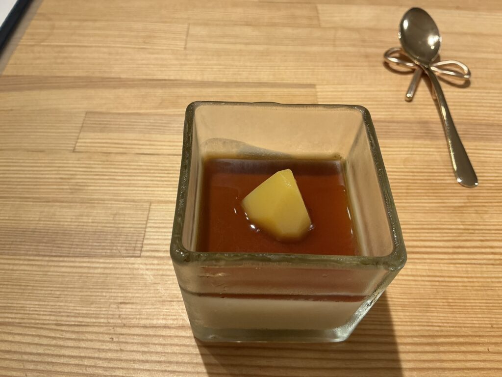 寿司こまちのほうじ茶のパンナコッタ