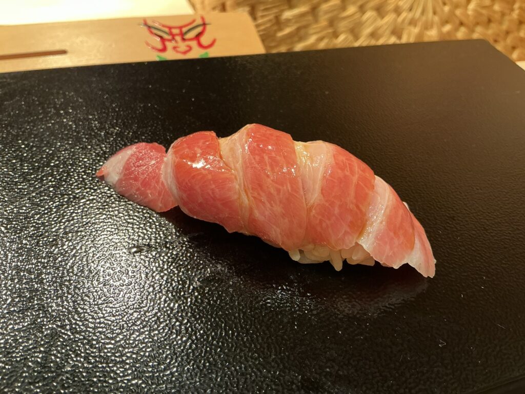すし良月の大トロ