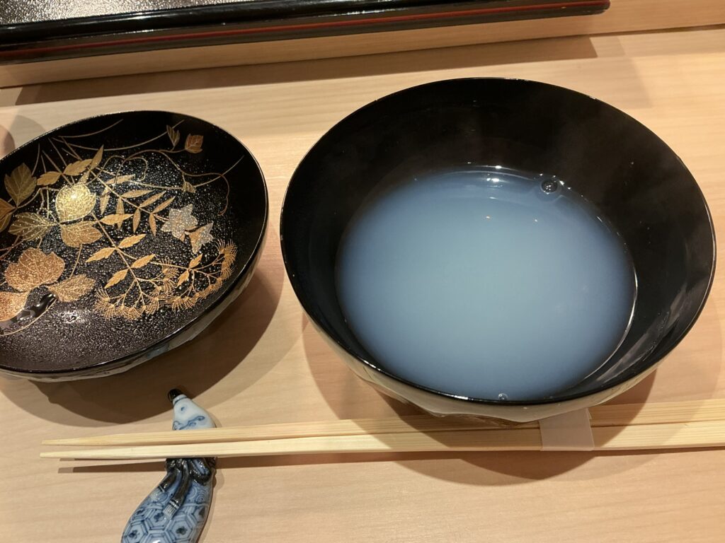 すし良月のお椀