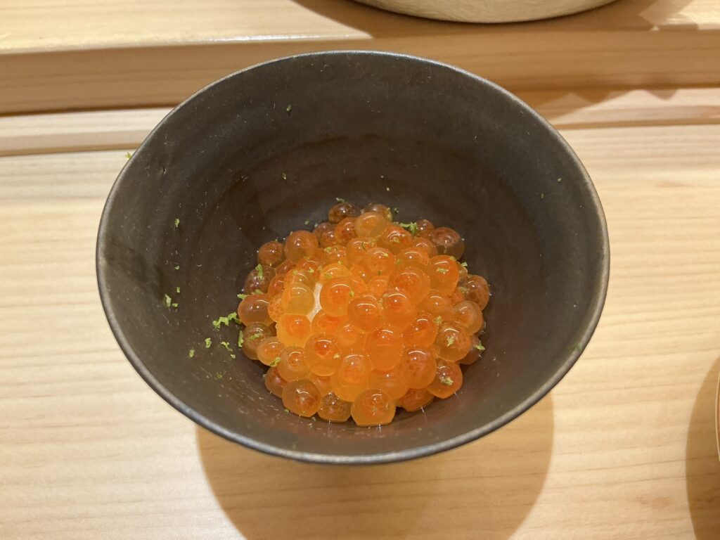 鮨侑じのイクラ