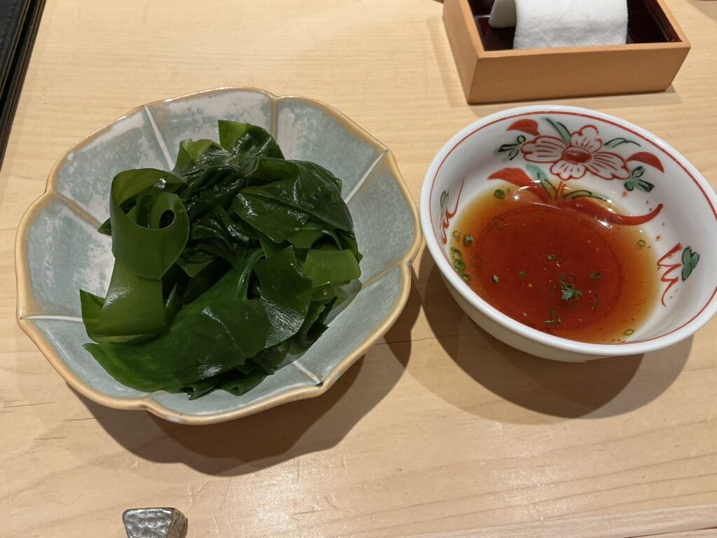鮨結う紬のワカメ