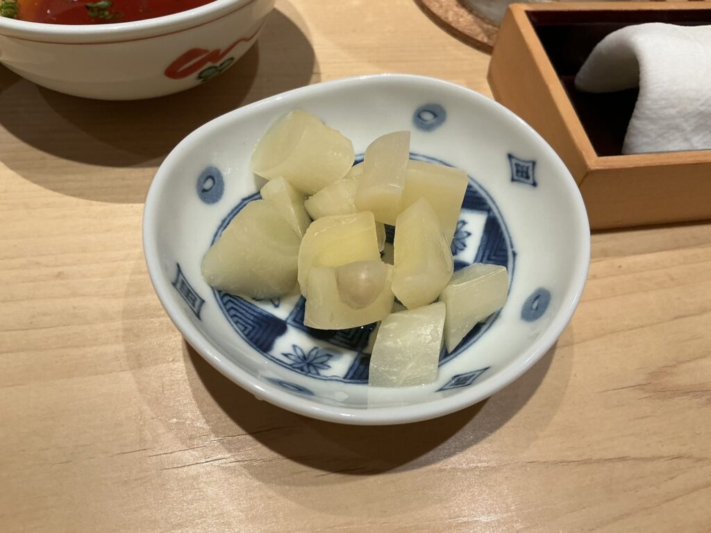 鮨結う紬のガリ