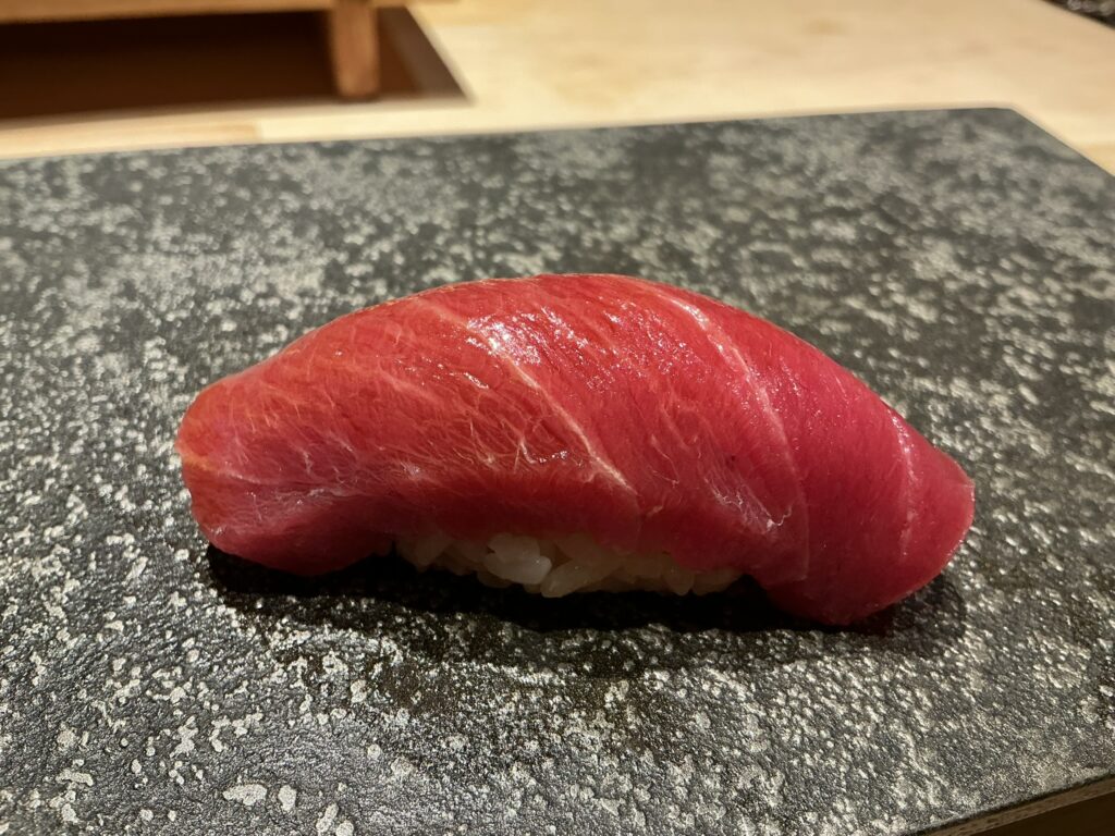 鮨結う紬の中トロ