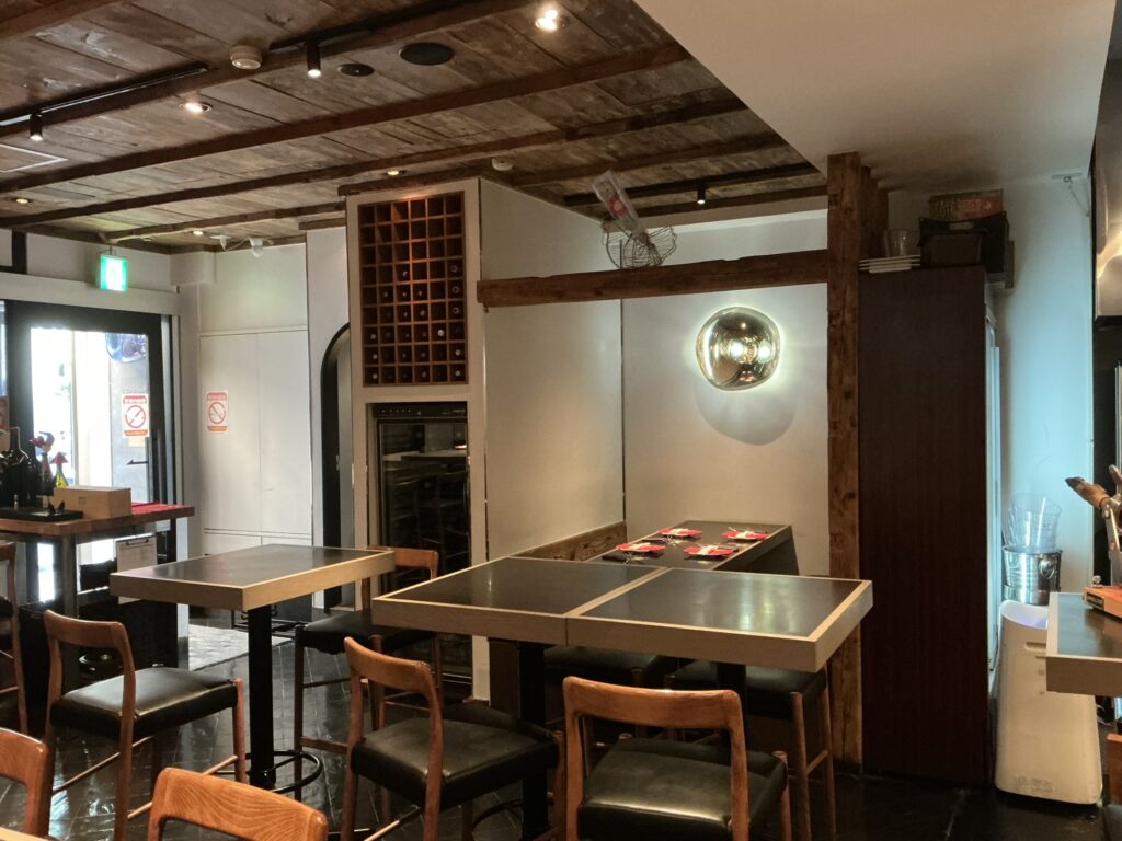 バルデエスパーニャペロの店内