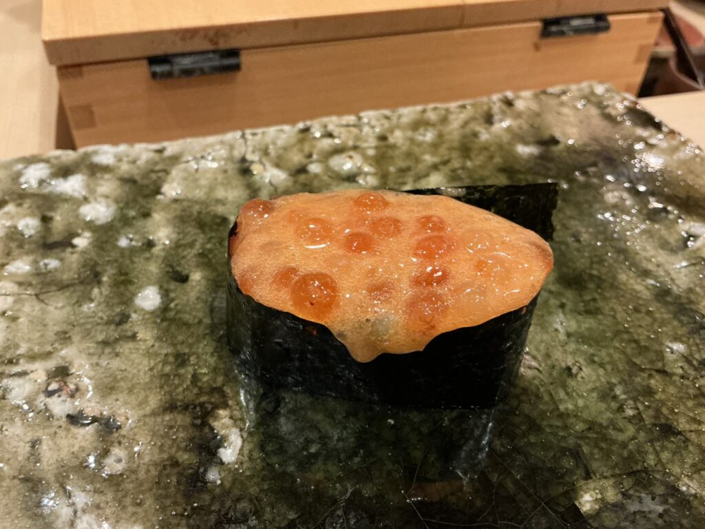 鮨桂太のイクラ