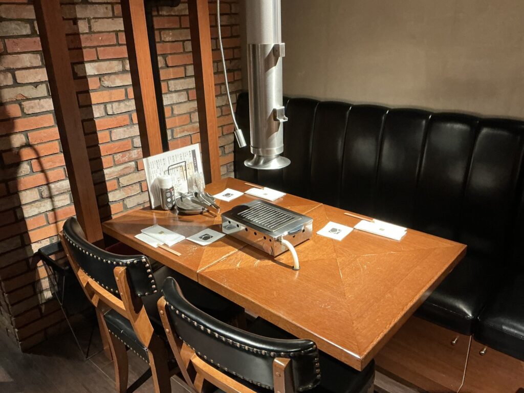 王道焼肉豆だいふくの店内