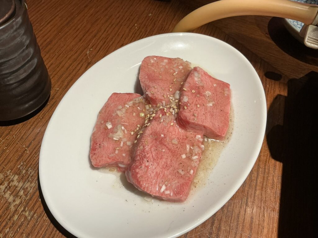 王道焼肉豆だいふくの特選厚切りタン塩