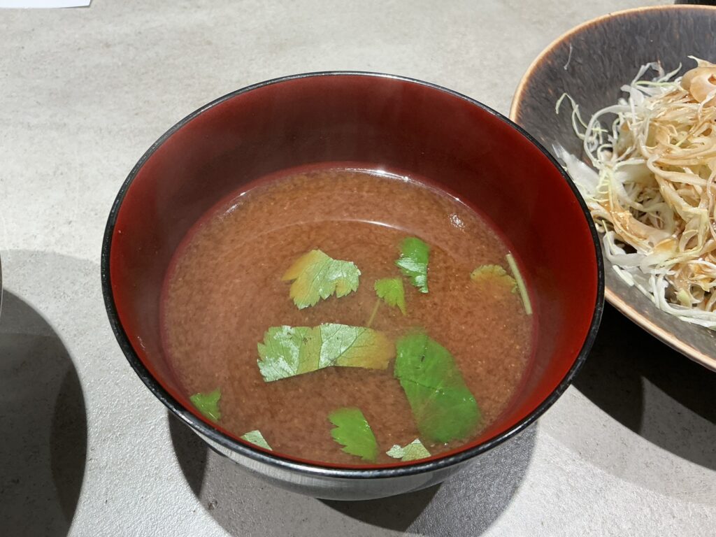 東京とんかつがぶうの赤出汁