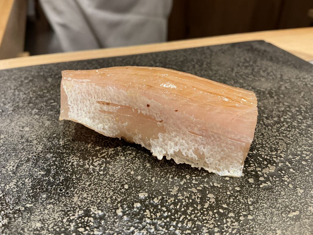 鮨結う翼のブリ