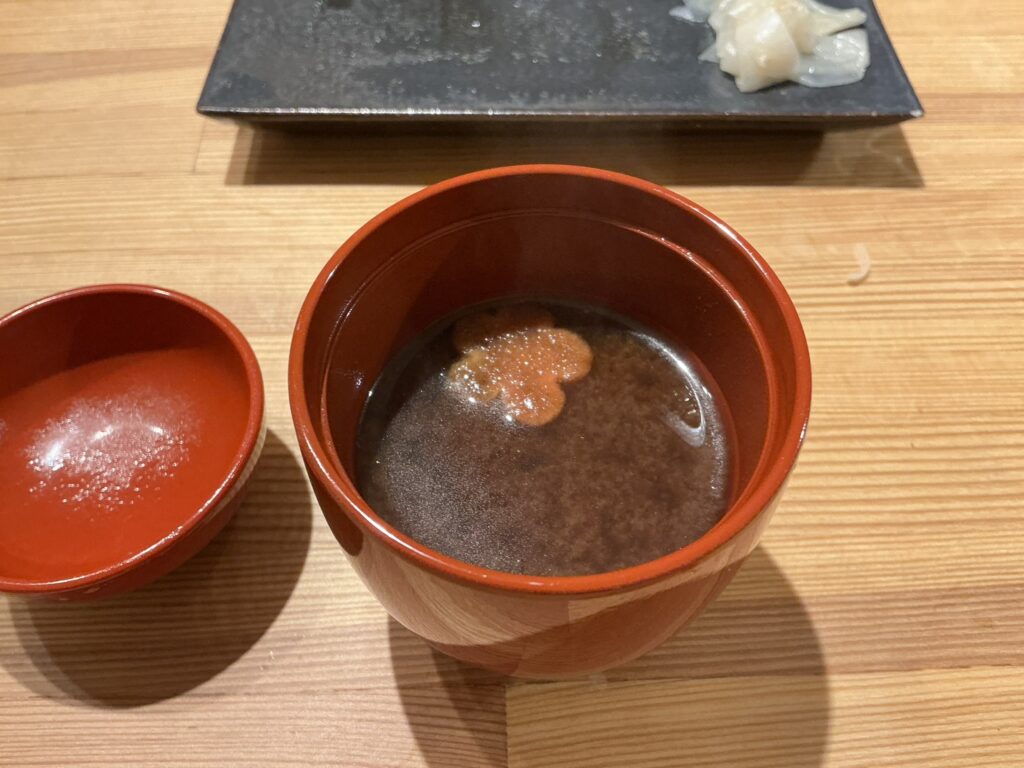 寿司こまちの赤出汁