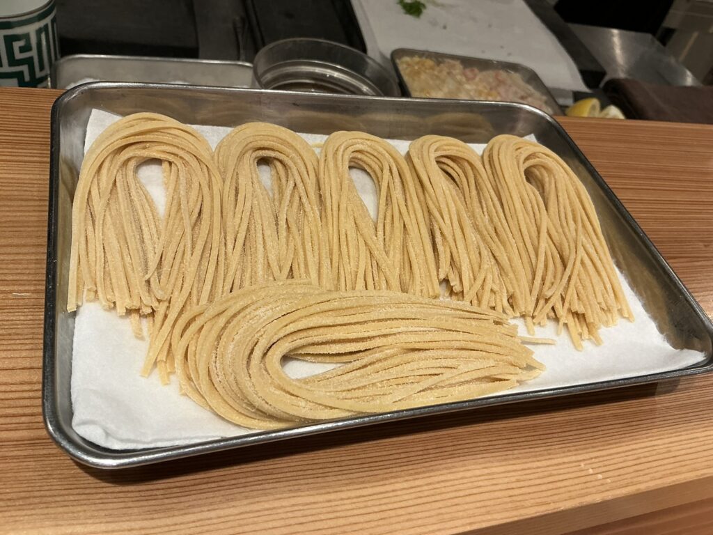 コンメディアのパスタ