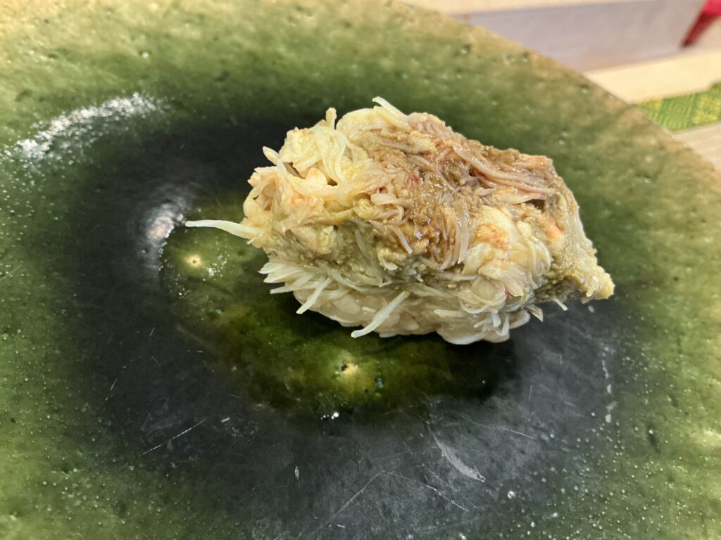 すし処漁美のズワイガニ