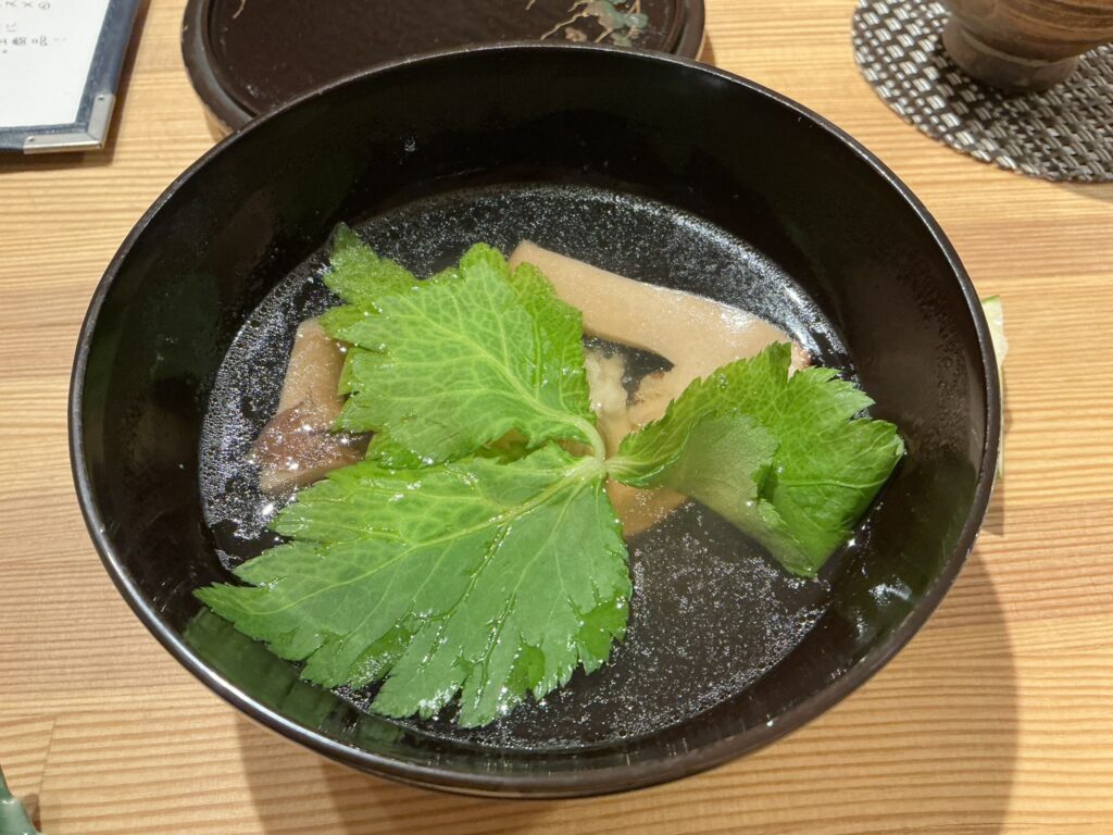 寿司こまちの松茸ハモのお椀蒸し