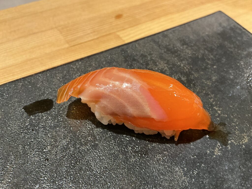寿司こまちの富士サーモン