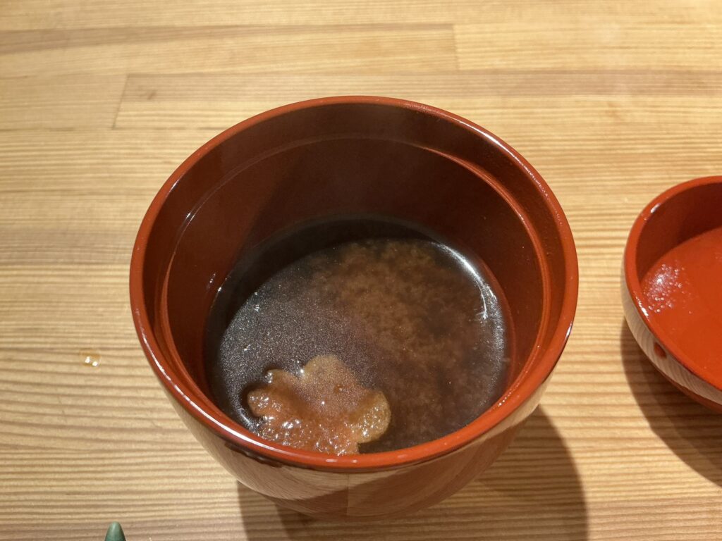 寿司こまちの赤出汁