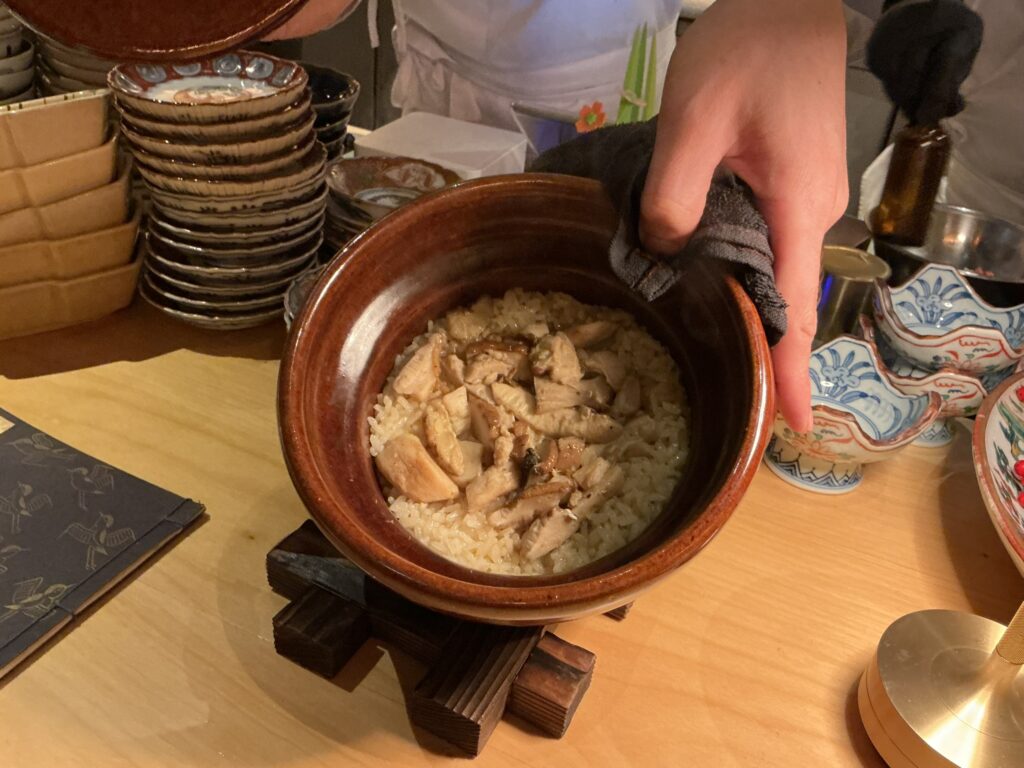 老中の旬食材の黒楽土鍋ご飯