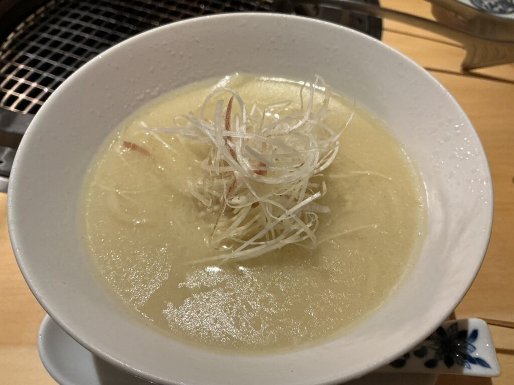 老中の牛骨白湯ラーメン