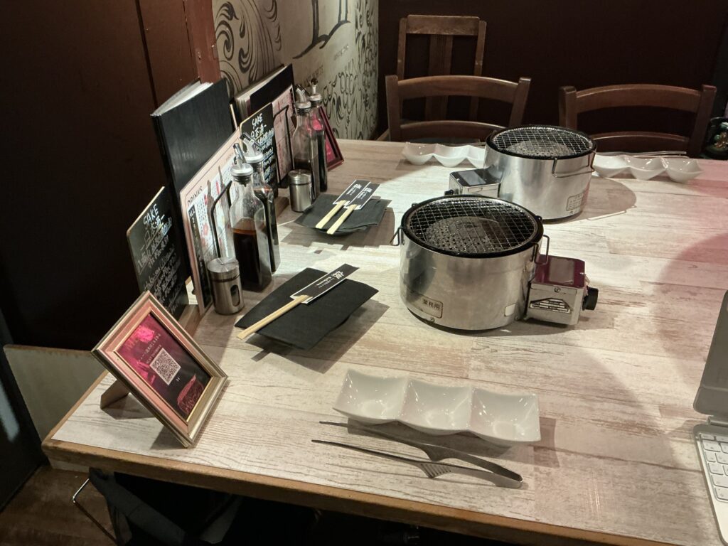 ホルモン櫻のテーブルセット