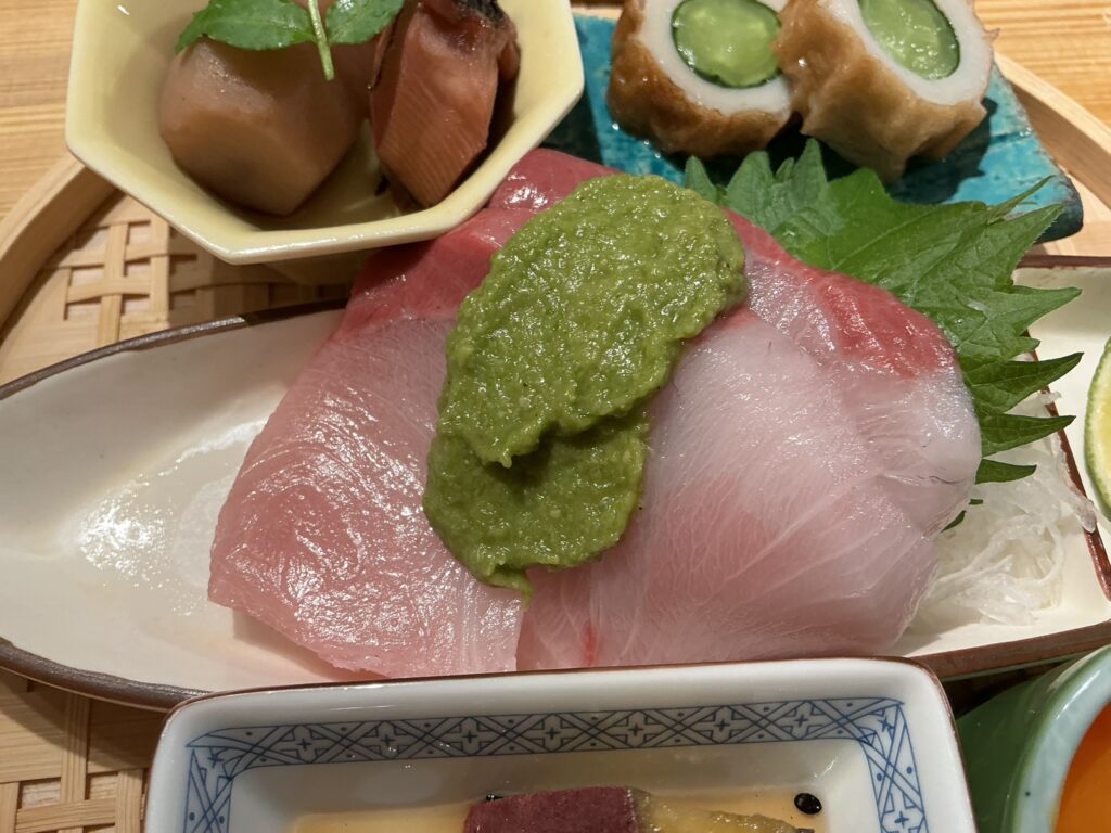 寿司こまちのブリ