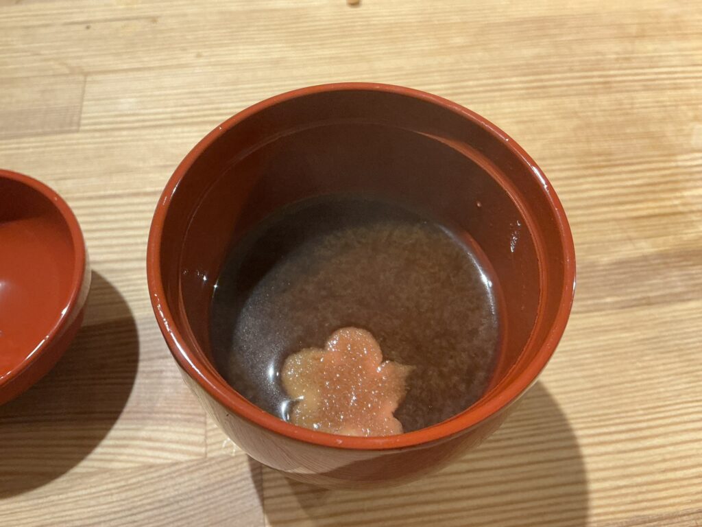 寿司こまちの赤出汁