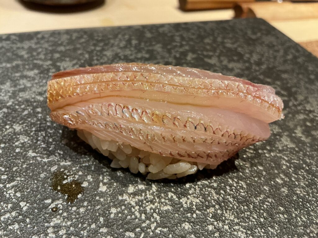 鮨結う紬のカスゴ