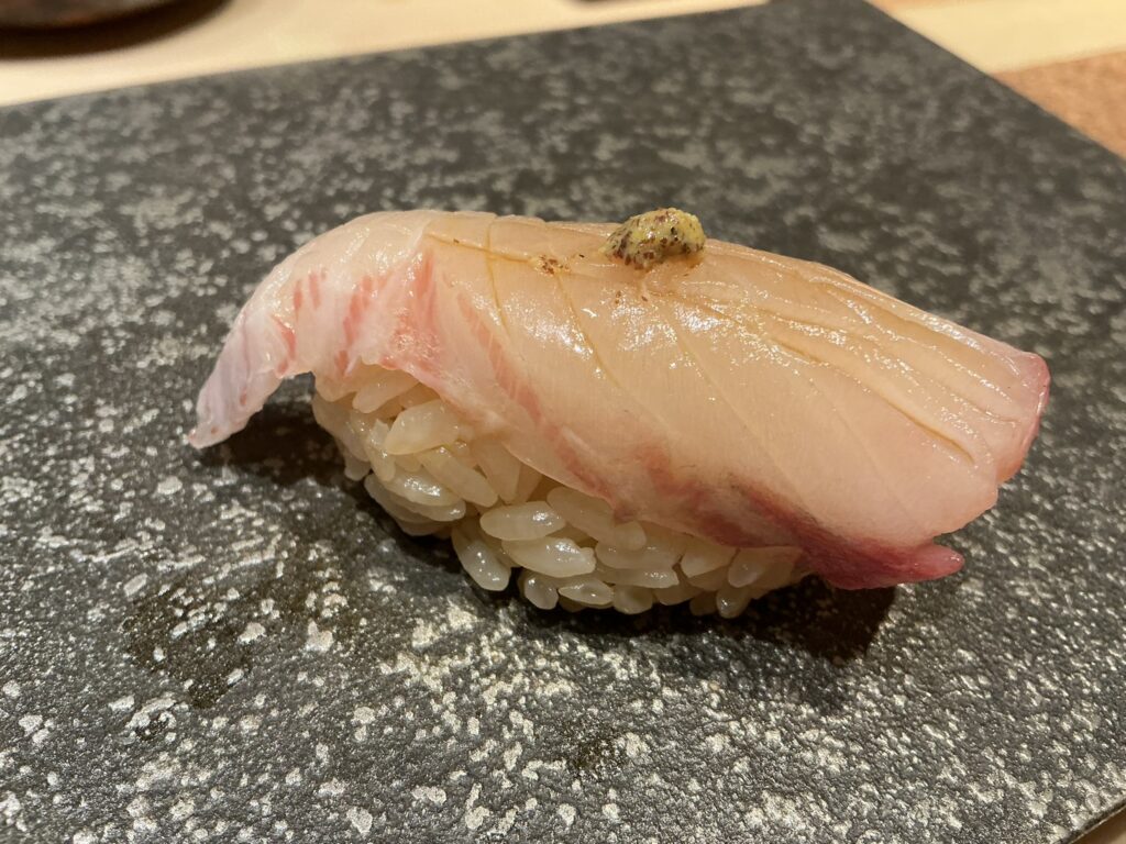 鮨結う紬のサワラ