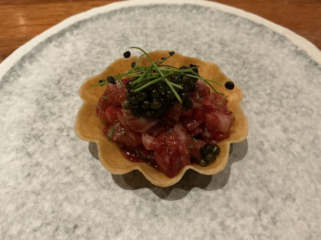 luogo(ルオーゴ)の熊本　馬肉　ビーツ　キャビア