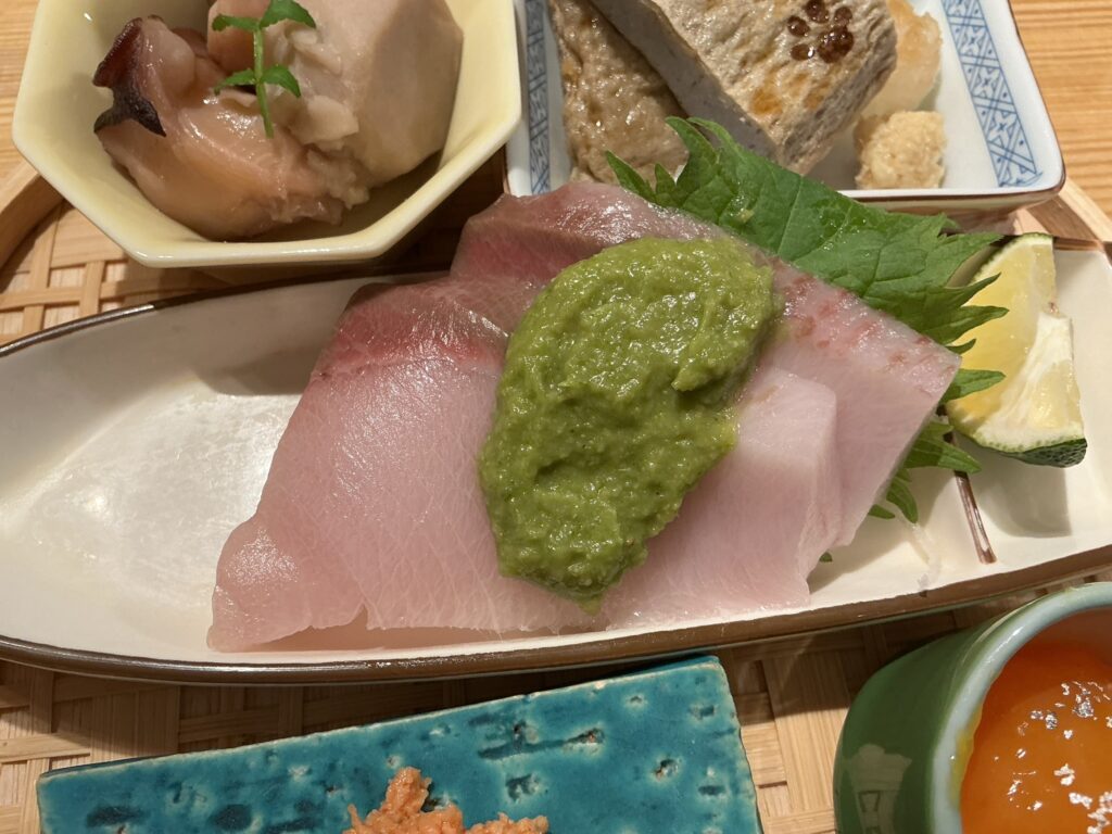 寿司こまちのブリ