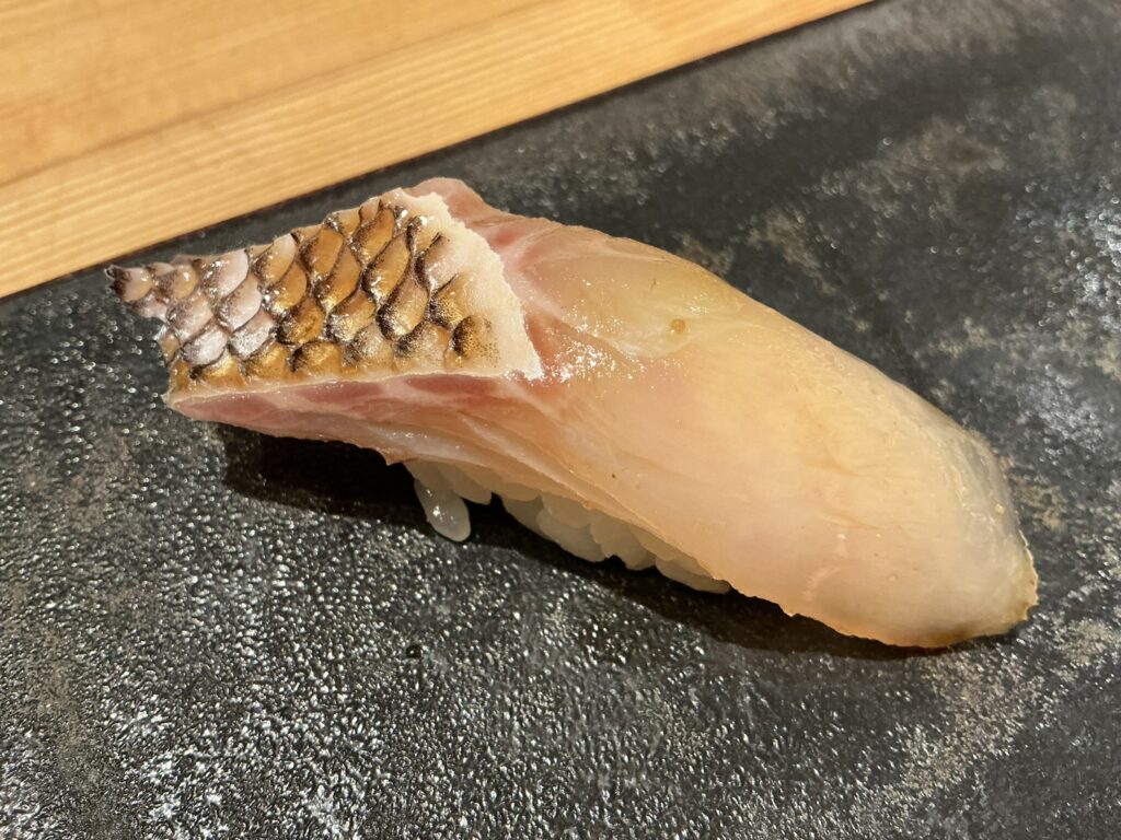 寿司こまちのマダイ