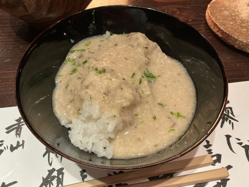 たでの葉の自然薯とムカゴのご飯