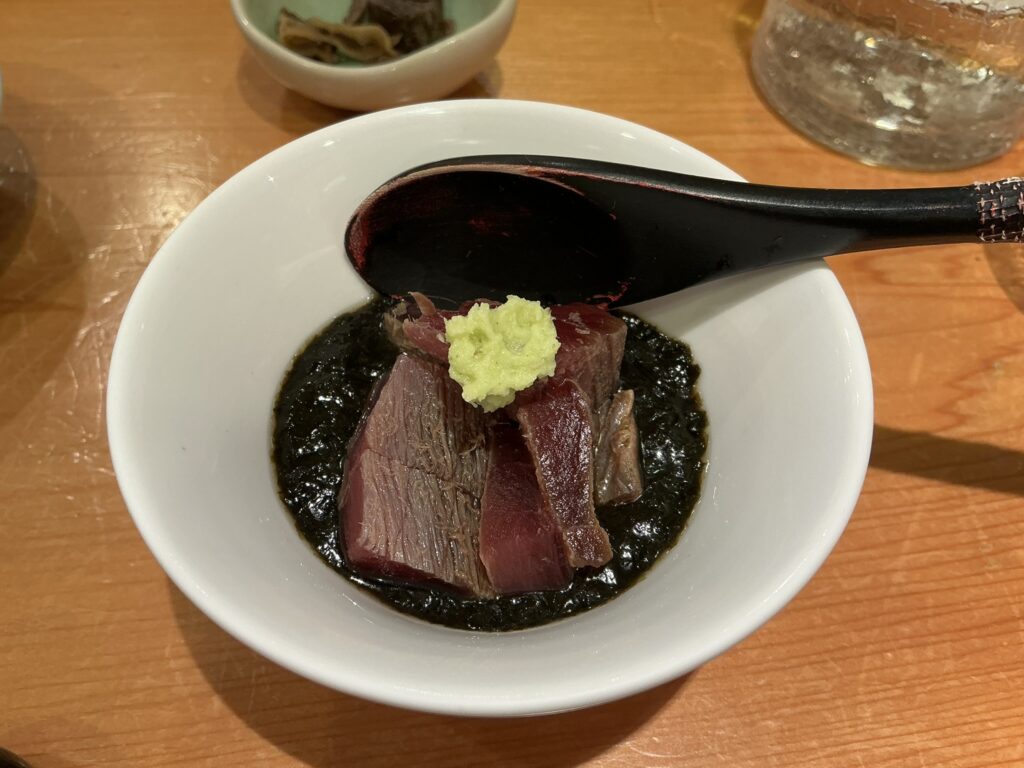 弁天山美家古寿司のマグロ