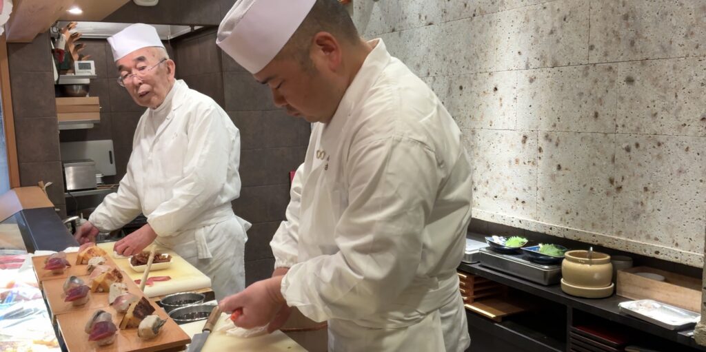 弁天山美家古寿司の親方