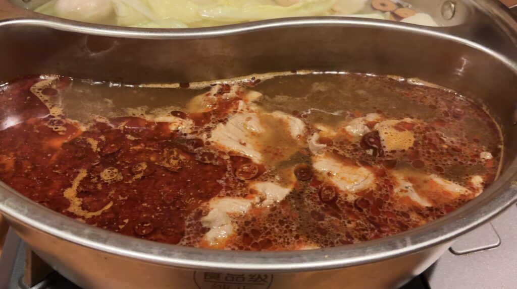 完全個室肉寿司彩・八馬の麻辣湯薬膳スープ