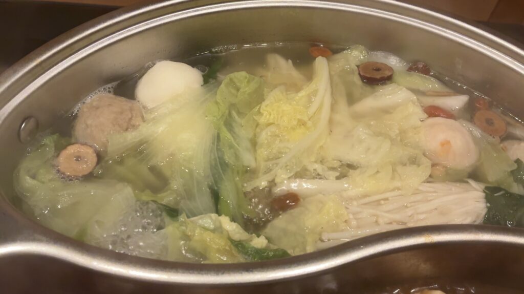 完全個室肉寿司彩・八馬の白湯スープ