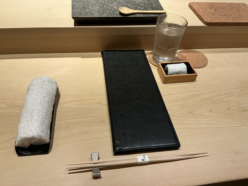 鮨結う紬のカウンター