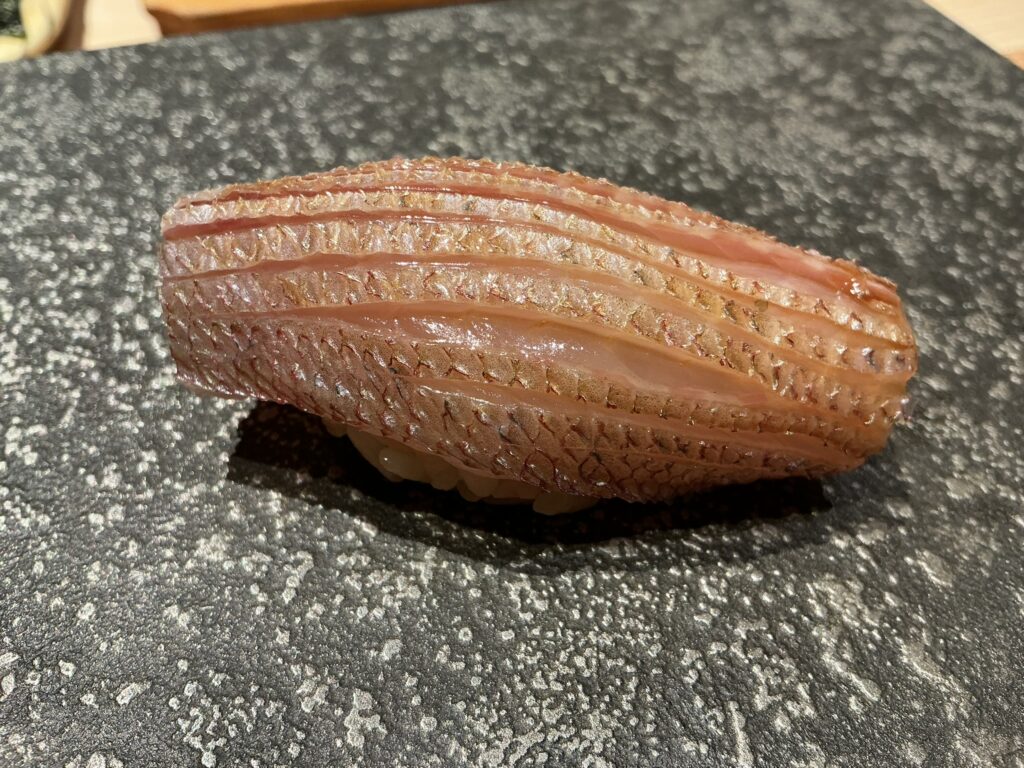 鮨結う紬のカスゴ