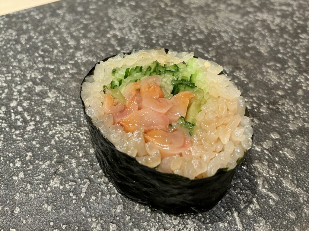 鮨結う紬のアカガイ