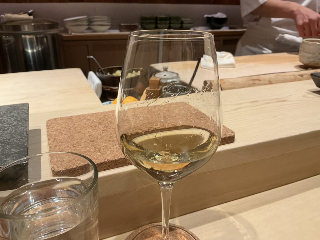 鮨結う紬のワイン