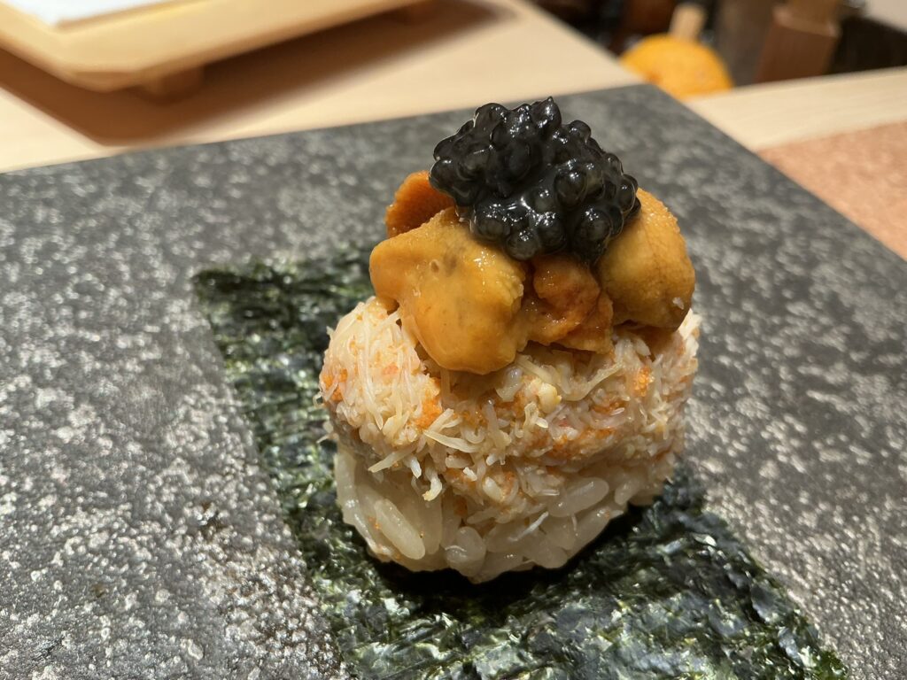 鮨結う紬の港区巻き