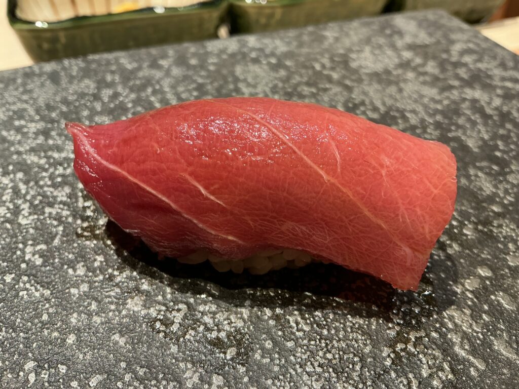 鮨結う紬の中トロ