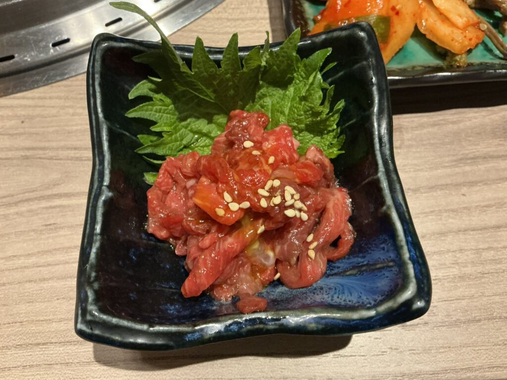 にくTATSUのユッケ