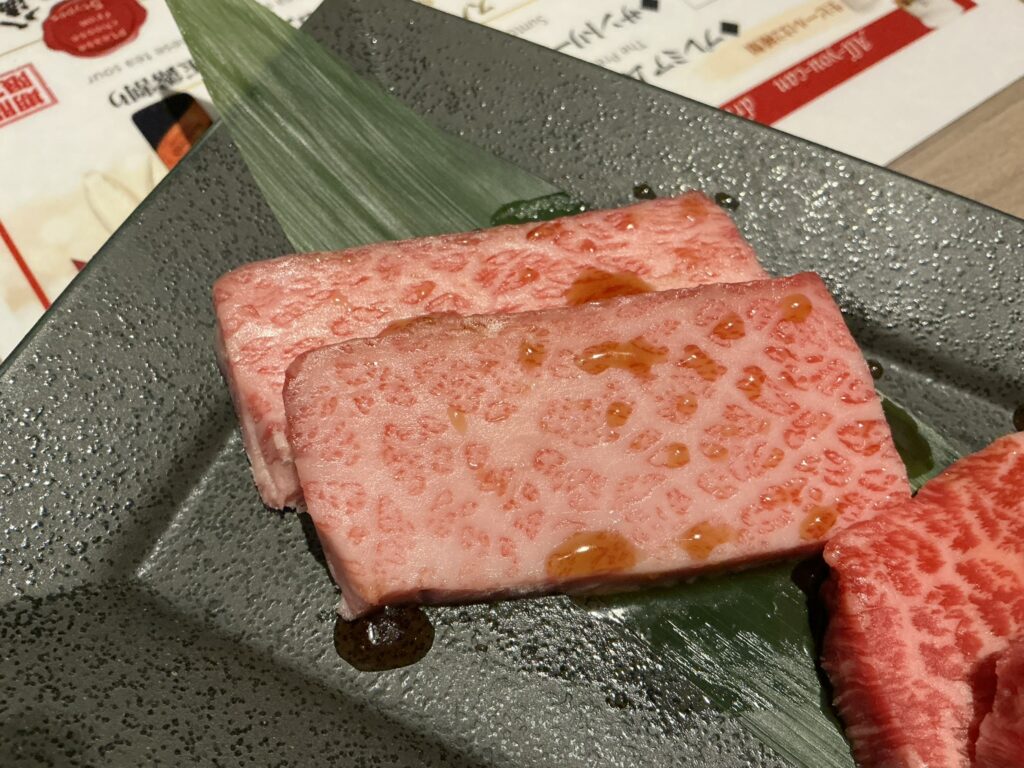 にくTATSUの上カルビ