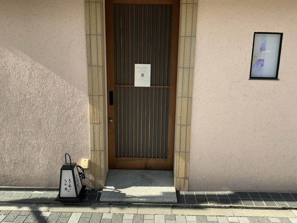天々蕎々うめ庵の玄関