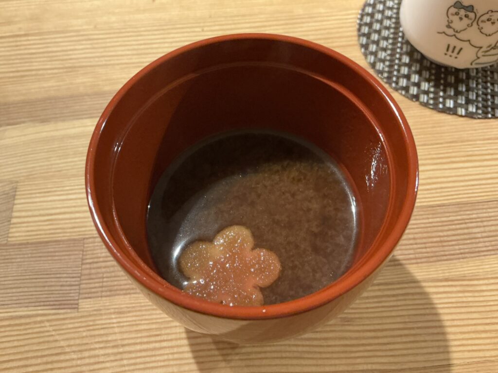 寿司こまちの赤出汁