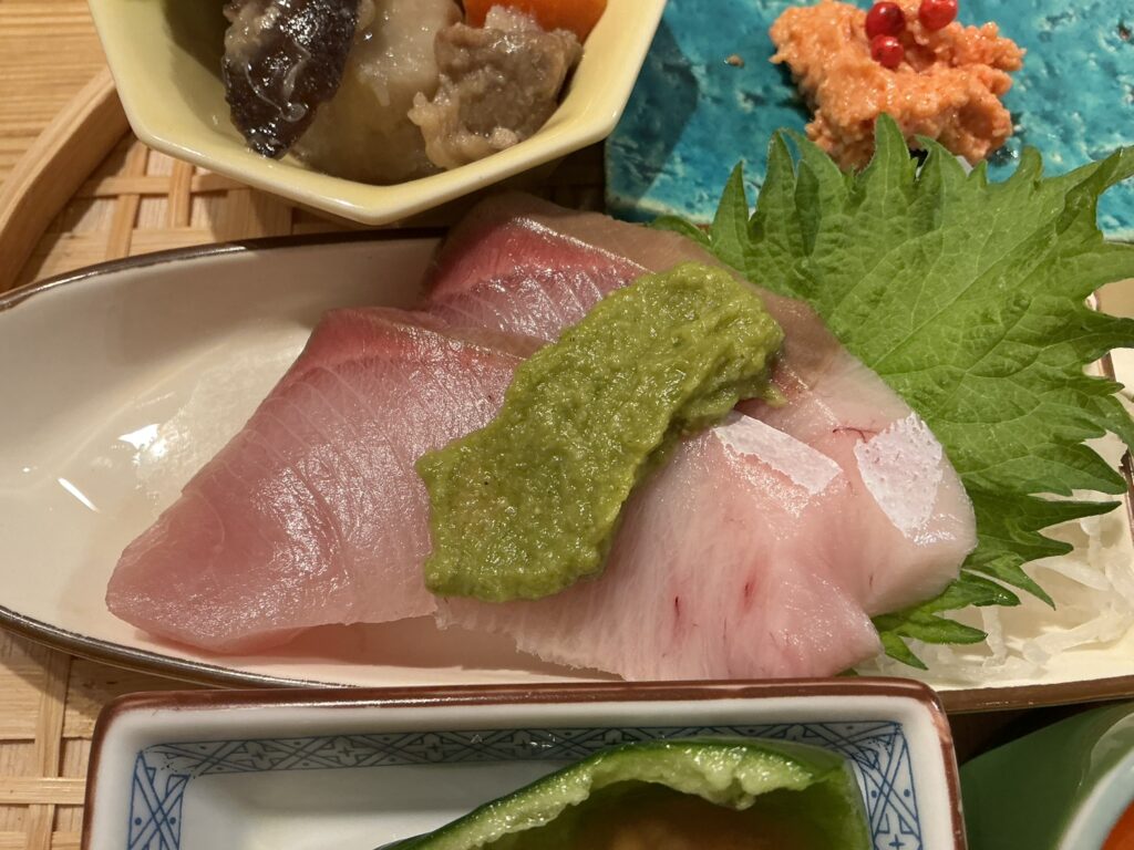 寿司こまちのブリ