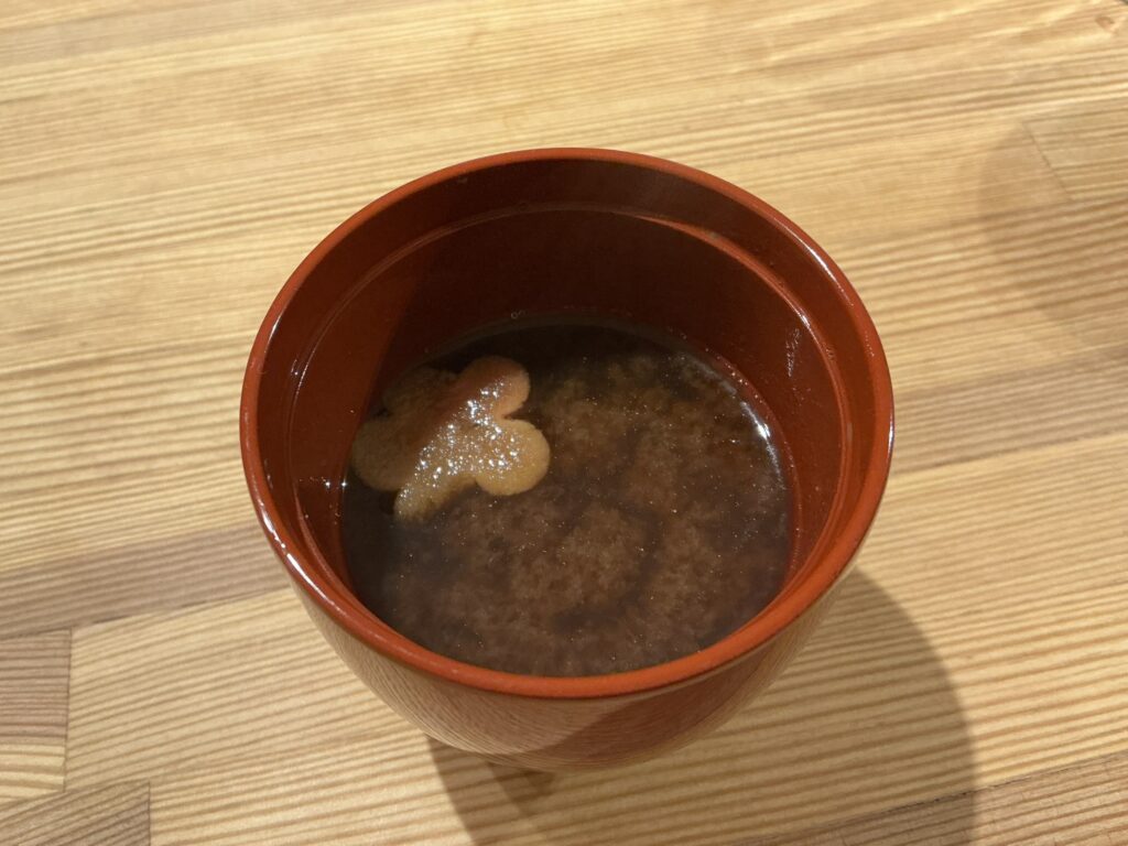 寿司こまちの赤出汁