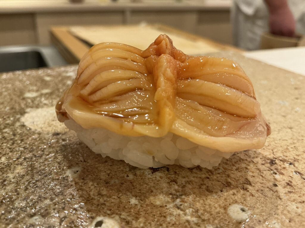 鮨もりなりのアカガイ