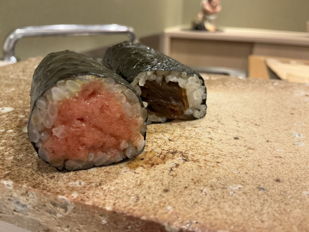 鮨もりなりの巻物