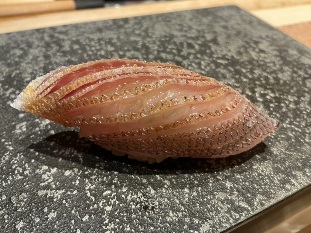 鮨結う紬のカスゴ